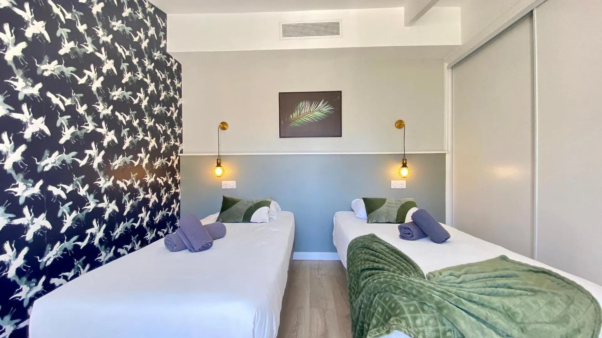 Les Toits Du Soleil: Luxury Apartment with Terraces and Jacuzzi in Central Cannes France
