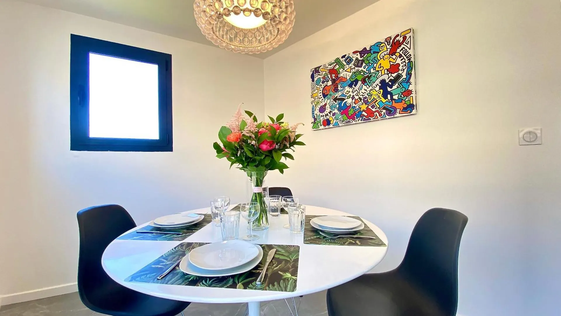 Les Toits Du Soleil: Luxury Apartment with Terraces and Jacuzzi in Central Cannes